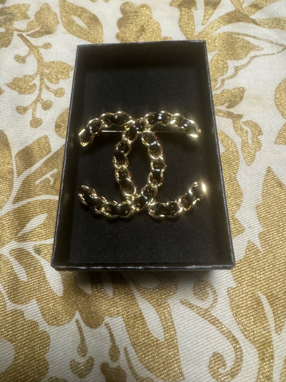 Gold Chain-Link Double C Brooch - Luxury Women Jewelry